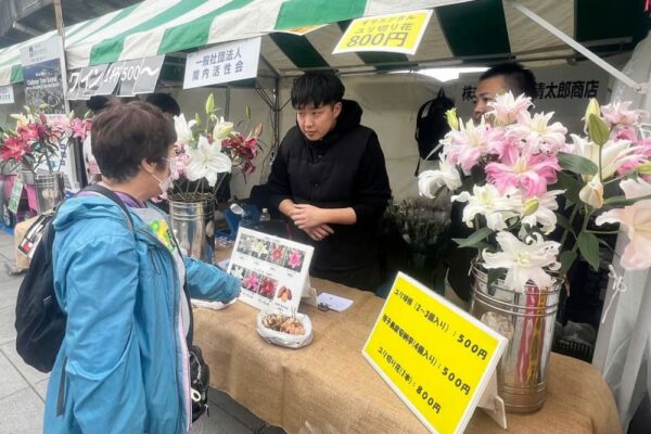 グルメや物販…100ブース集合　横浜で恒例の中区民祭り、家族でにぎわう