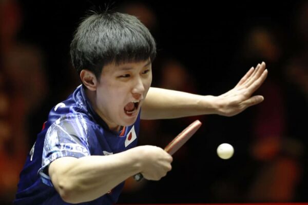 卓球、張本智がベスト4入り