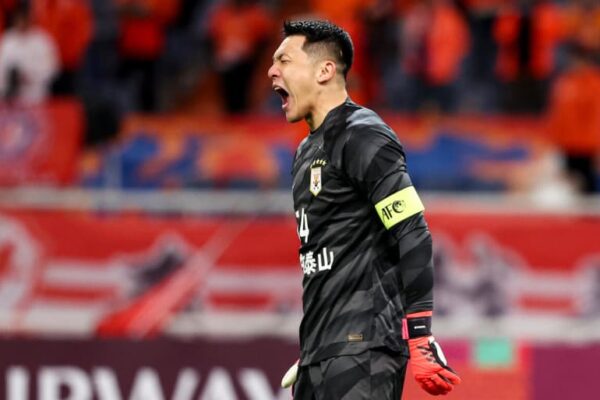 山東泰山が隙を突いた枠内シュート1本でJDTに勝利！ 中国代表GKワン・ダーレイの活躍光る【ACLE】