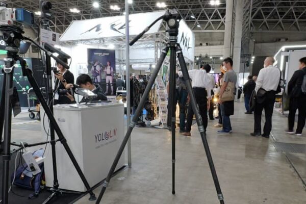 YC Onion：高速セットアップ対応の三脚「tako」を展示。独自のワンウェイロック機構を搭載[Inter BEE 2024展示レポート]