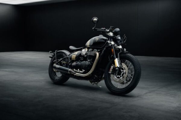 世界限定750台！　トライアンフ「BONNEVILLE BOBBER TFC」発表