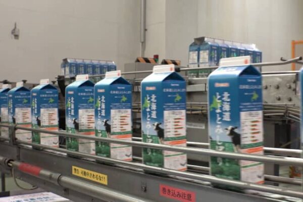 セコマのヒミツ　製造部門に注力　牛乳などを小売店へ外販
