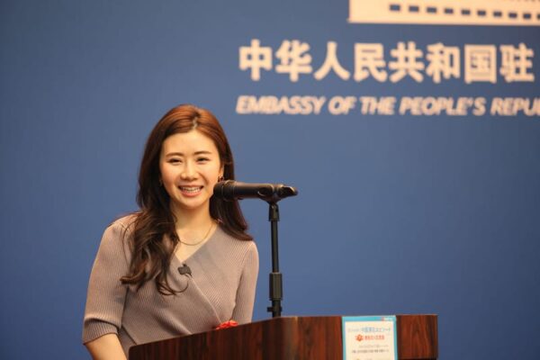 福原愛　中国大使館の交流会にタイトなドレス姿で登場！スピーチで語った「中国愛」