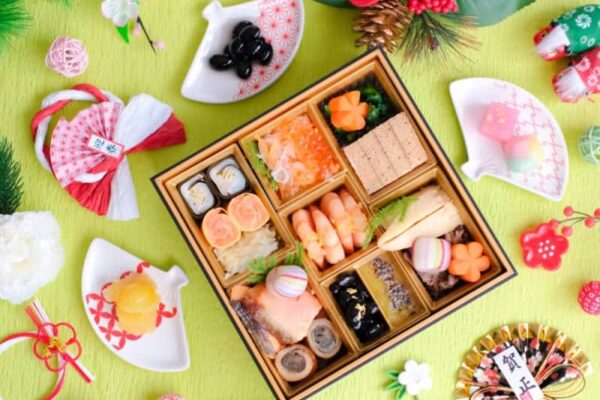 違いすぎる「おせち」。自分が食べているおせちは当たり前じゃないかも｜全国各地の郷土おせちを比較