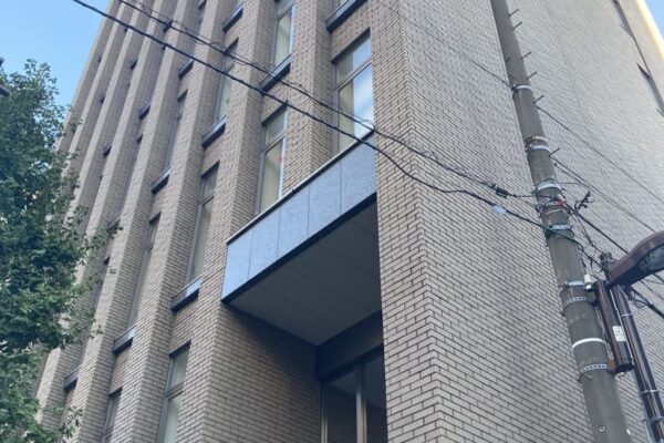 ＦＵＮＡＩ　ＧＲＯＵＰ（株）（旧：船井電機・ホールディングス（株）、大東市）は１１月２１日、東京地裁から破産手続きにおける保全管理命令を受けた。