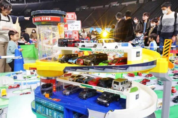 ミニカー800台以上展示　札幌ドームで「トミカ博」