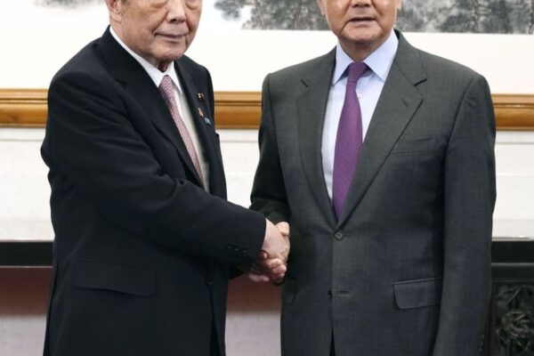 中国の李強首相と15日会談