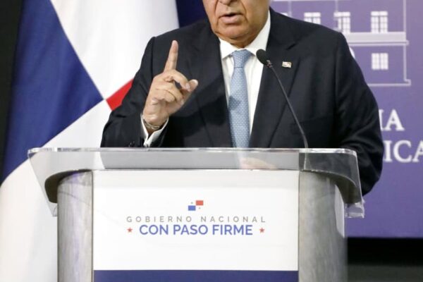 パナマ、一帯一路離脱意向