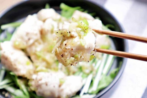 「味の素×ねぎ塩＝相性がやばいぞ……！！」肉の旨味爆発！レンジで作る『ねぎ塩ささみ』