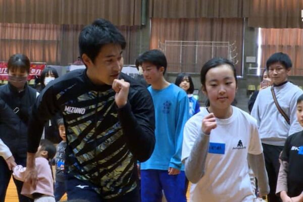 「憧れの飯塚選手に会えたのが一生の思い出になりました」県内出身のアスリートがスポーツの楽しさ伝える＝静岡・藤枝市