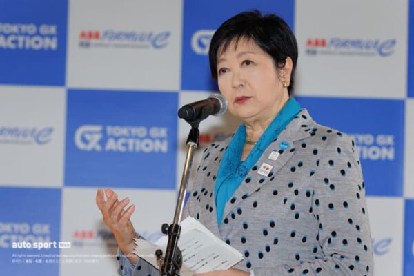 小池百合子都知事、フォーミュラE東京E-Prixの第2回開催を都庁でPR。「ワクワクする未来へ加速」