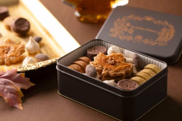 【メープルが主役のクッキー缶・フールセック～ショコラ～】新フレーバーが加わって登場｜パティスリーQBG