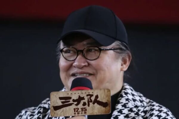 中国の国民的ポップ歌手、リュウ・ホァンがユニバーサル ミュージックと契約