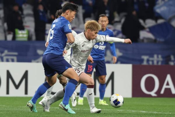 開始2分で失点、7分でGK退場…ターンオーバーの神戸は冨永虹七が一矢報いるも元横浜FCFWにハットトリック許し上海申花に惨敗【ACLE2024-25】