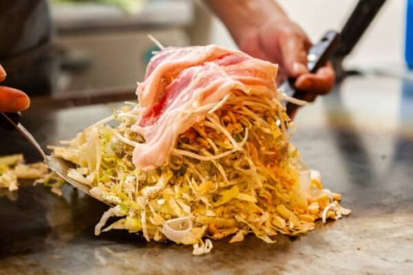 商社を早期退職し、お好み焼き屋さんを開店した人も「好きなことを仕事に」を叶える、“シニア起業”を成功に導く「たった3つのルール」【元リクルート社員が解説】