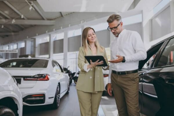 ハリアーを新車で買う場合に必要な金額は？年収400万円で買える？