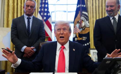 トランプ米大統領、富裕層移民向けに1枚7．5億円相当の「ゴールドカード」販売へ
