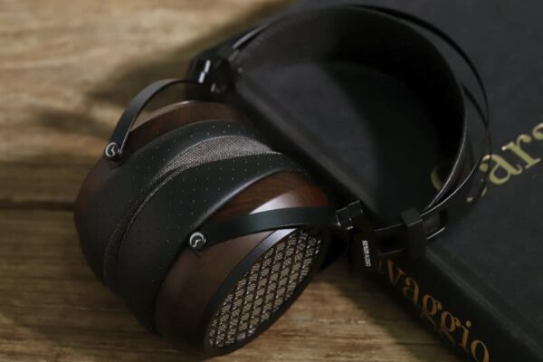 SENDY AUDIO、オープン型平面磁界ヘッドホン「Aiva 2」。1μmの超薄型振動板を搭載