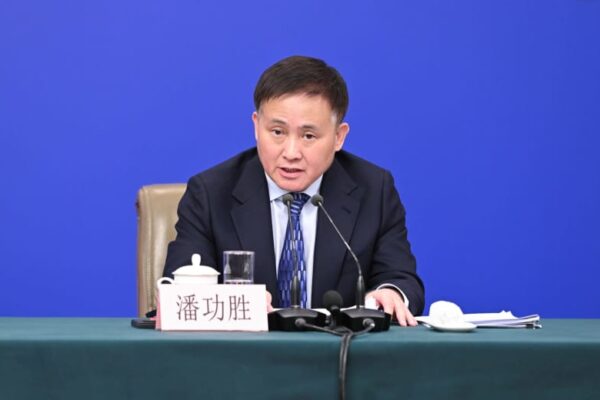 適切な時期に預金準備率と金利を引き下げ　中国人民銀総裁