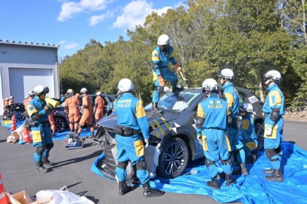 自動車研　災害備え連携　県警・消防、対応力向上へ　救助隊宿泊やヘリ駐留　茨城