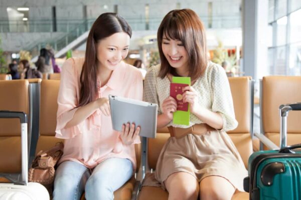 海外旅行で日本人がやりがちな『NG行為』５選…知らないと怖い現地のルール