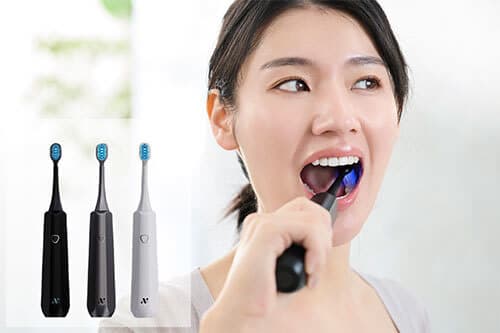 歯科医推奨の45°角度を自動調整、歯と歯茎にやさしくフィットするNoendの電動歯ブラシ