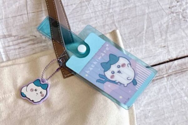 100均で買える便利な「ちいかわ」新作グッズでたよ！いち推しは「ボタン付きロングクリアケース」♪