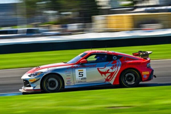 ニッサンZ NISMO GT4が北米から突如“完全撤退”。当初2025年プログラムとして正式発表も、開幕直前に急転
