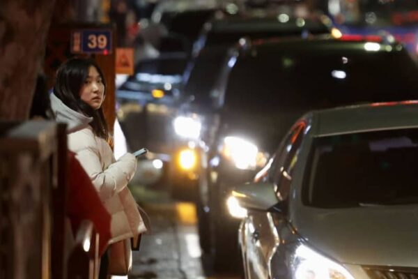 過熱する韓国の教育、のしかかる負担に親は苦悩する　キラキラアピール、共感と戸惑い呼ぶ言葉「ＹＯＬＯ」とは【産まない国・若者たちの憂鬱②】