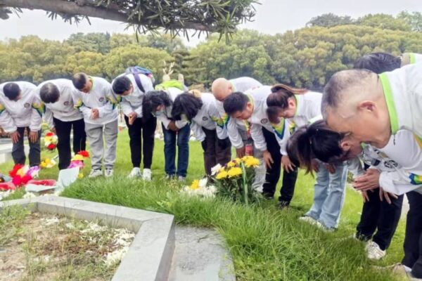 清明節連休初日　各地で延べ3300万人がお墓参りへ―中国