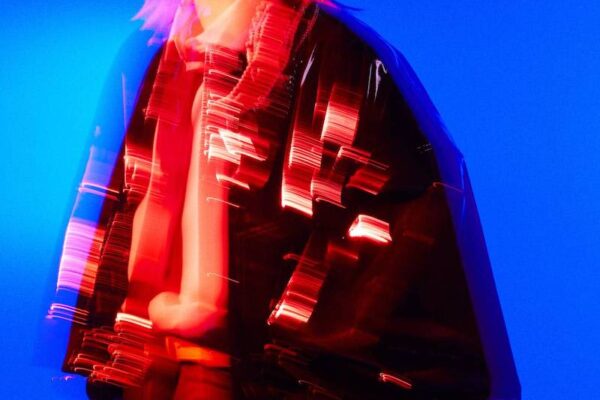 Bimi、メジャー1stアルバムより社会派作品「額 -HITAI-」MV公開