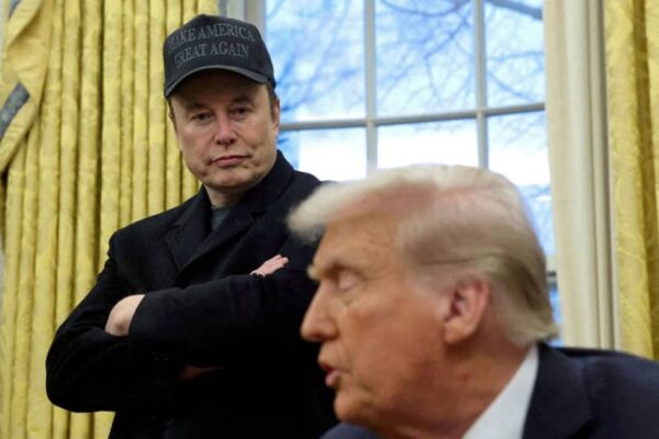 イーロン・マスク氏と大統領貿易顧問が舌戦　トランプ代弁者「男の子だから仕方ない」