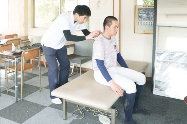 高校野球の強豪校「神戸弘陵高校野球部」のピッチャーが東ヨーロッパ発祥の科学的アプローチによって怪我から復活！夏の甲子園出場を狙う