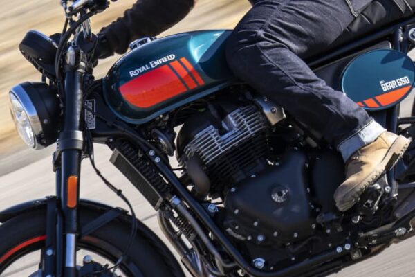 BEAR 650がついに日本上陸！　伝説を継ぐスクランブラーが登場