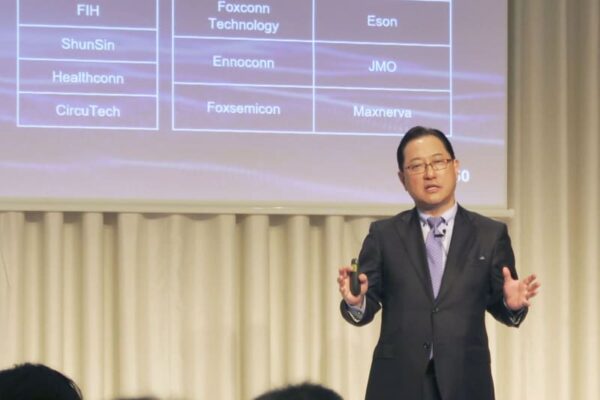 鴻海、日本で複数EV発売へ