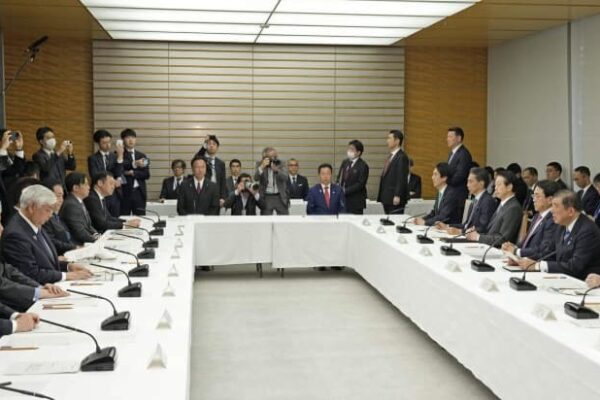 米政権との関税協議、省庁横断で