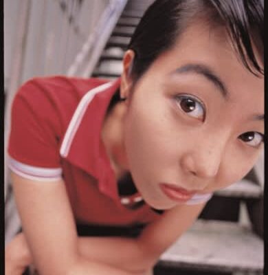 小島麻由美、デビュー30周年を迎える記念アナログシングルのリリースとライブが決定！