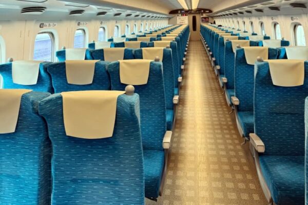 「日本の新幹線は揺れがひどい、中国高速鉄道の方が快適」との主張が中国ネットで反響