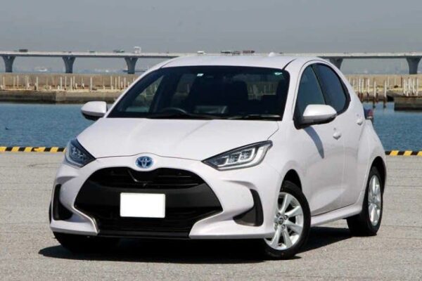 軽自動車の乗車定員は車種問わず「4人」です！　5人乗りが可能なケースと違反時の罰則とは