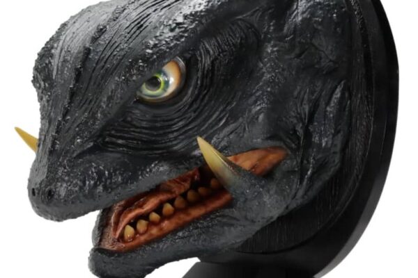 「ガメラ(1995)」が超リアルな姿で巨大フィギュア化！皮膚、眼球、見えない所まで精巧に再現
